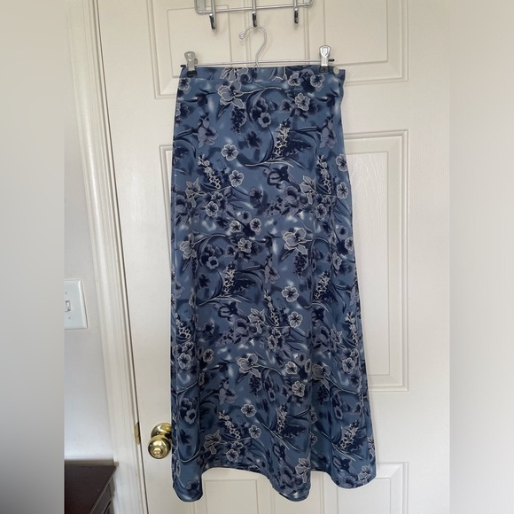 Casual Corner Dresses & Skirts - Vintage casual Corner Annex blue floral cottage core boho skirt | M